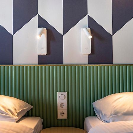 Tourist Inn Hotel Amsterdam Zewnętrze zdjęcie