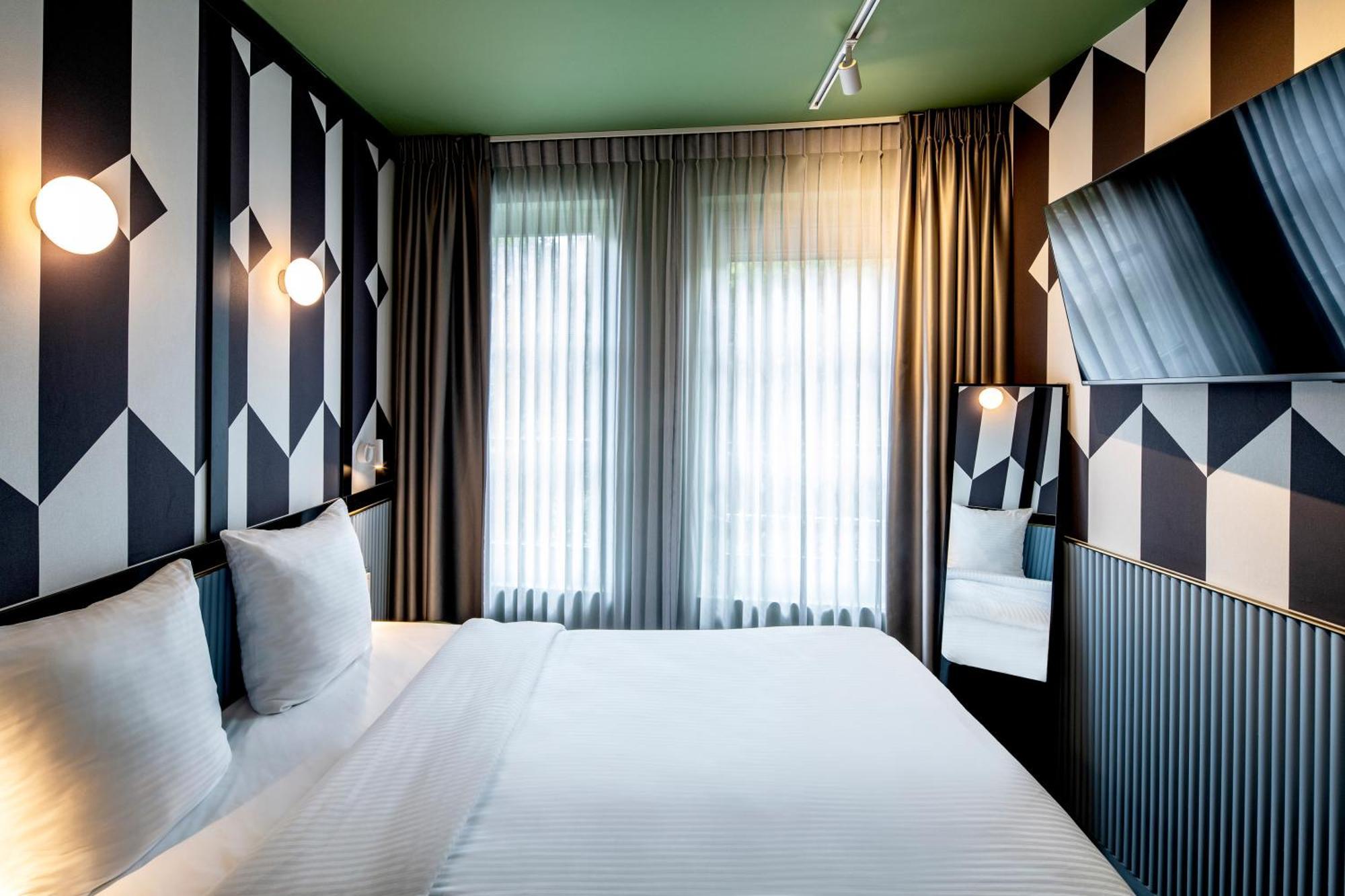 Tourist Inn Hotel Amsterdam Zewnętrze zdjęcie
