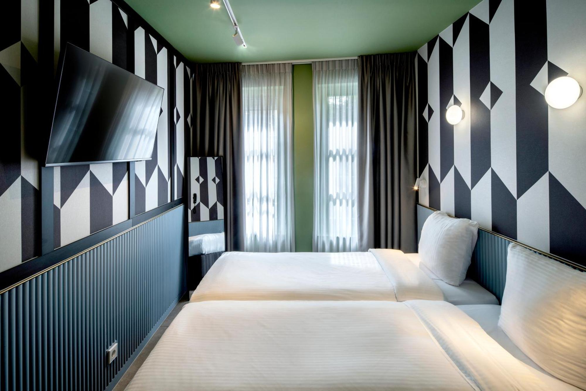 Tourist Inn Hotel Amsterdam Zewnętrze zdjęcie