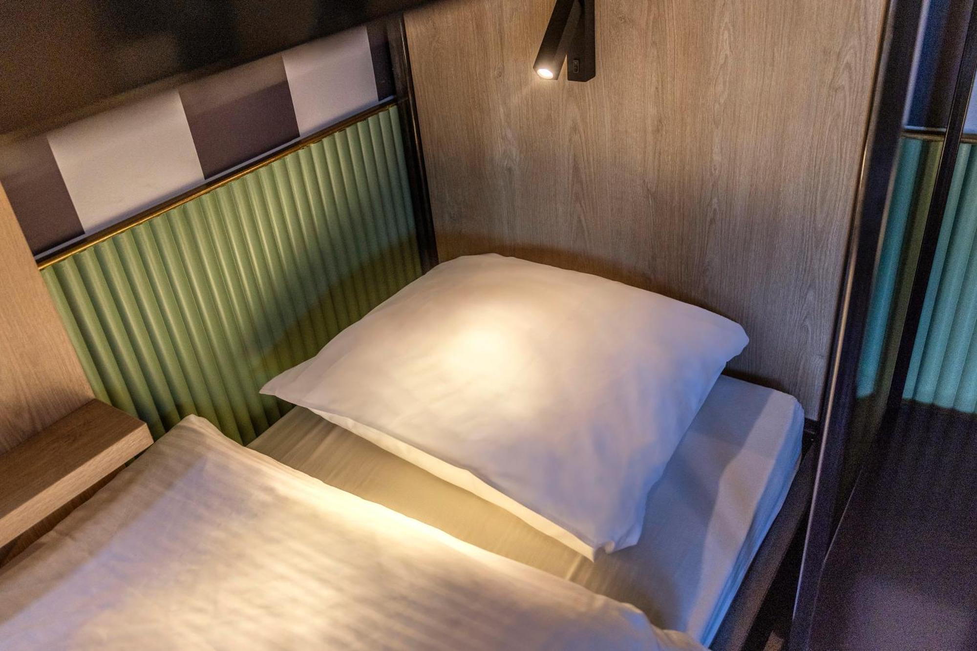 Tourist Inn Hotel Amsterdam Zewnętrze zdjęcie