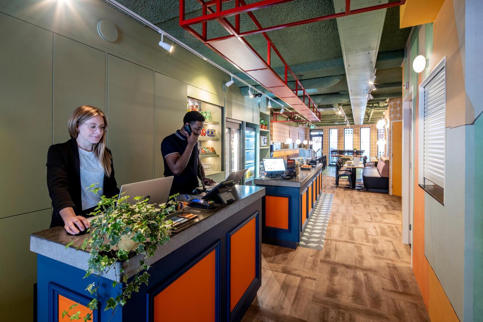 Tourist Inn Hotel Amsterdam Zewnętrze zdjęcie